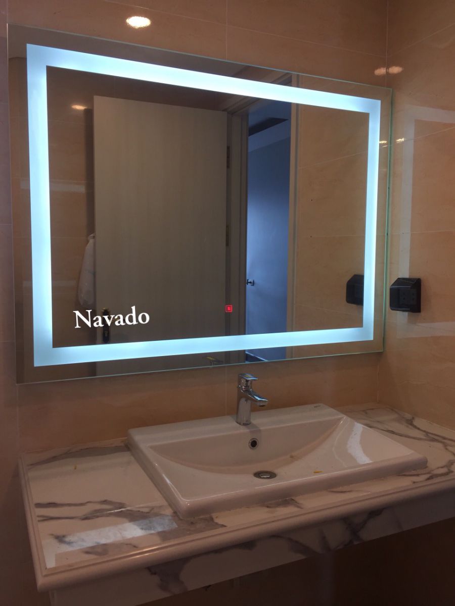 Gương đèn led Navado 60 x 80cm