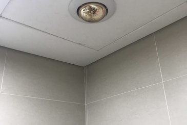 Lựa chọn đèn sưởi âm trần hồng ngoại hay đèn sưởi Halogen