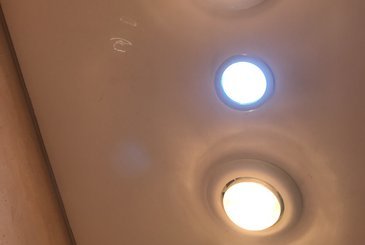 Có nên lắp đèn sưởi nhà tắm mùa đông không