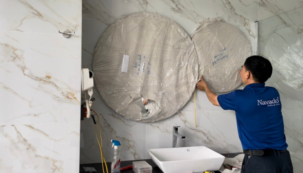 Cách lắp gương soi toàn thân lên tường thạch cao an toàn và bền vững