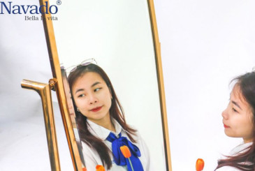 Gương soi toàn thân khung inox: Sự giao thoa giữa nghệ thuật mài tay và kỹ nghệ thép không gỉ