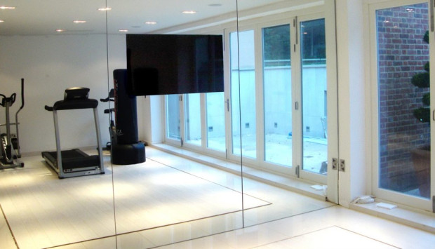 Gương Phòng Gym Navado: "Huấn Luyện Viên Thị Giác" Cho Không Gian Fitness Đẳng Cấp