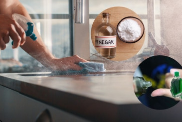 Mẹo Tẩy Cặn Canxi Trên Gương Sáng Bóng Như Mới Trong 5 Phút