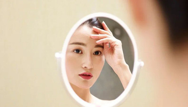 Soi Gương Nhiều Có Tốt Không? Sự Thật Dưới Góc Nhìn Khoa Học Và Phong Thủy