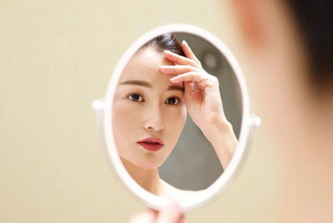 Soi Gương Nhiều Có Tốt Không? Sự Thật Dưới Góc Nhìn Khoa Học Và Phong Thủy