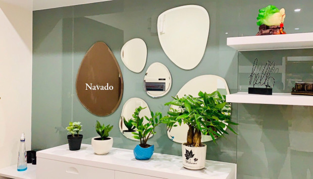 Cách đặt gương trong phòng khách chuẩn chuyên gia Navado
