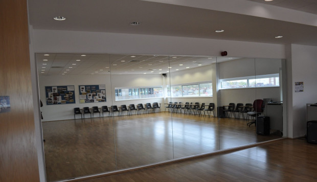 Gương Dán Tường Phòng Tập Gym, Yoga Chuẩn Navado