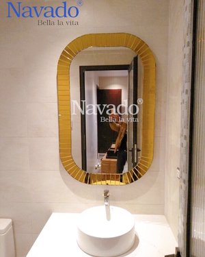Gương decor phòng tắm khung gương vàng