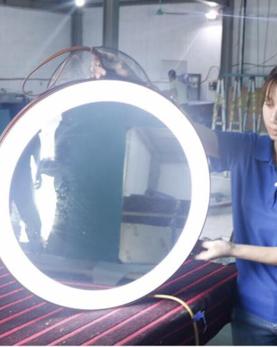 Gương phòng tắm LED nghệ thuật Gerber NAV 6001