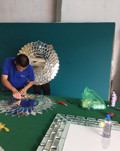 Gương nghệ thuật lá mùa xuân