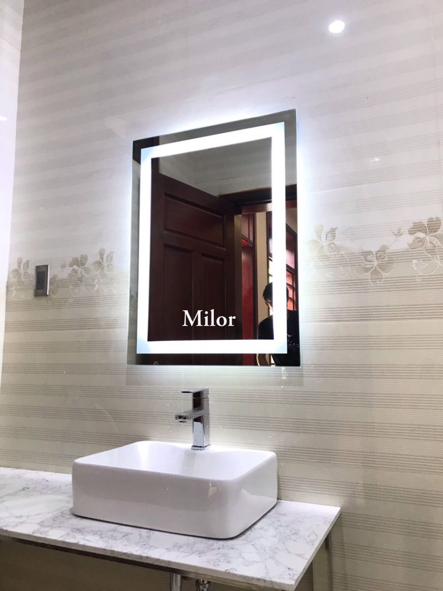 Gương phòng tắm đèn led chữ nhật 50x70cm