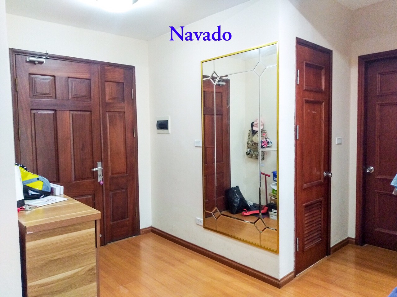 Gương phòng khách soi toàn thân sang trọng Navado