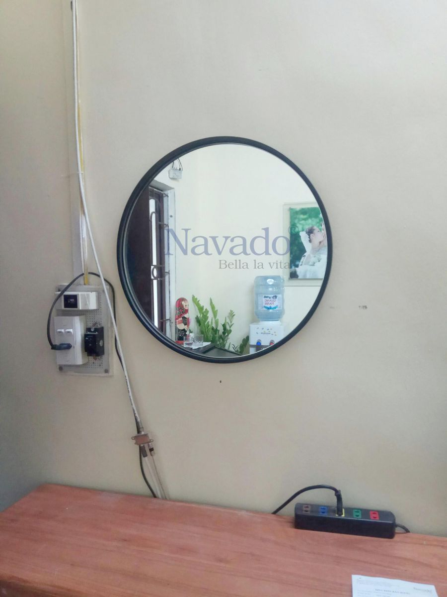 guong-phng-tam-tron-vanh-thep