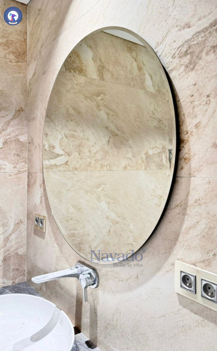 lắp gương tròn phale phi 60cm cho phòng tắm