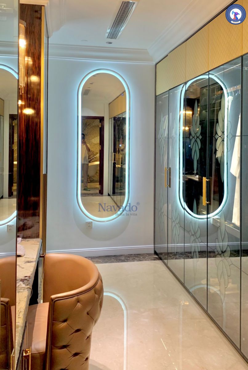 Gương soi toàn thân khung inox đèn led