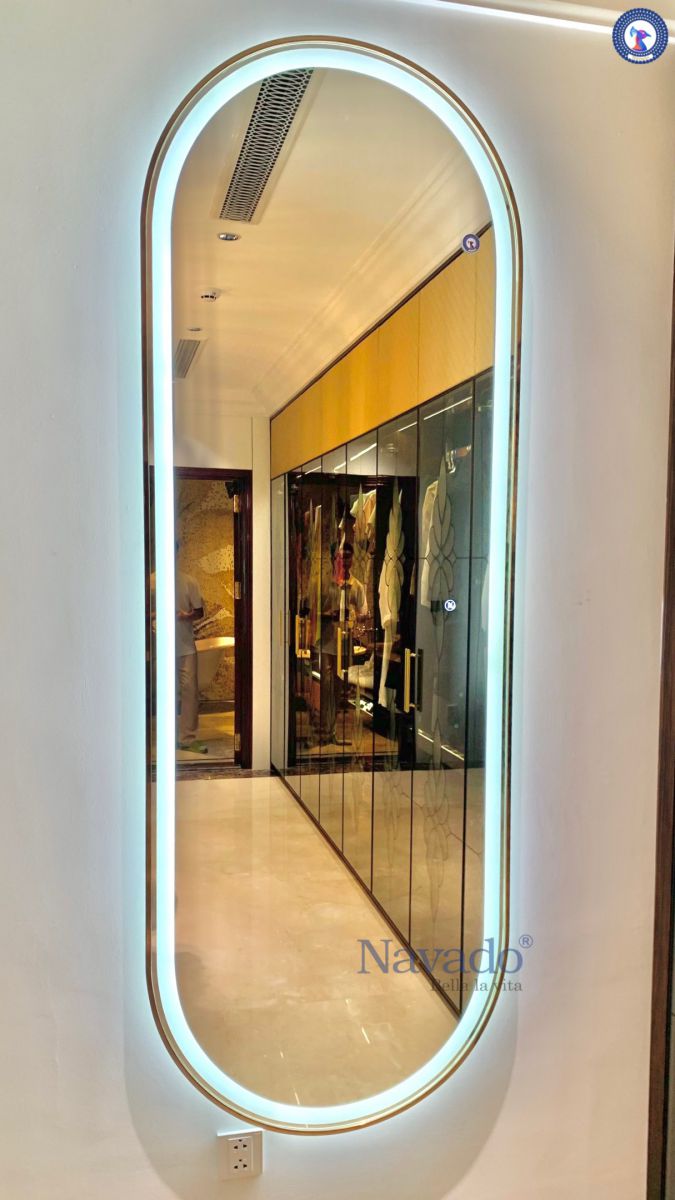 Gương soi toàn thân khung inox đèn led