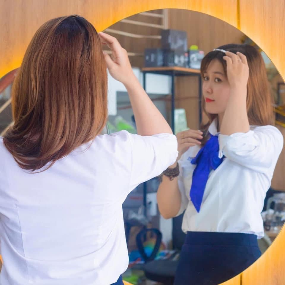 mẫu gương trang điểm đèn led