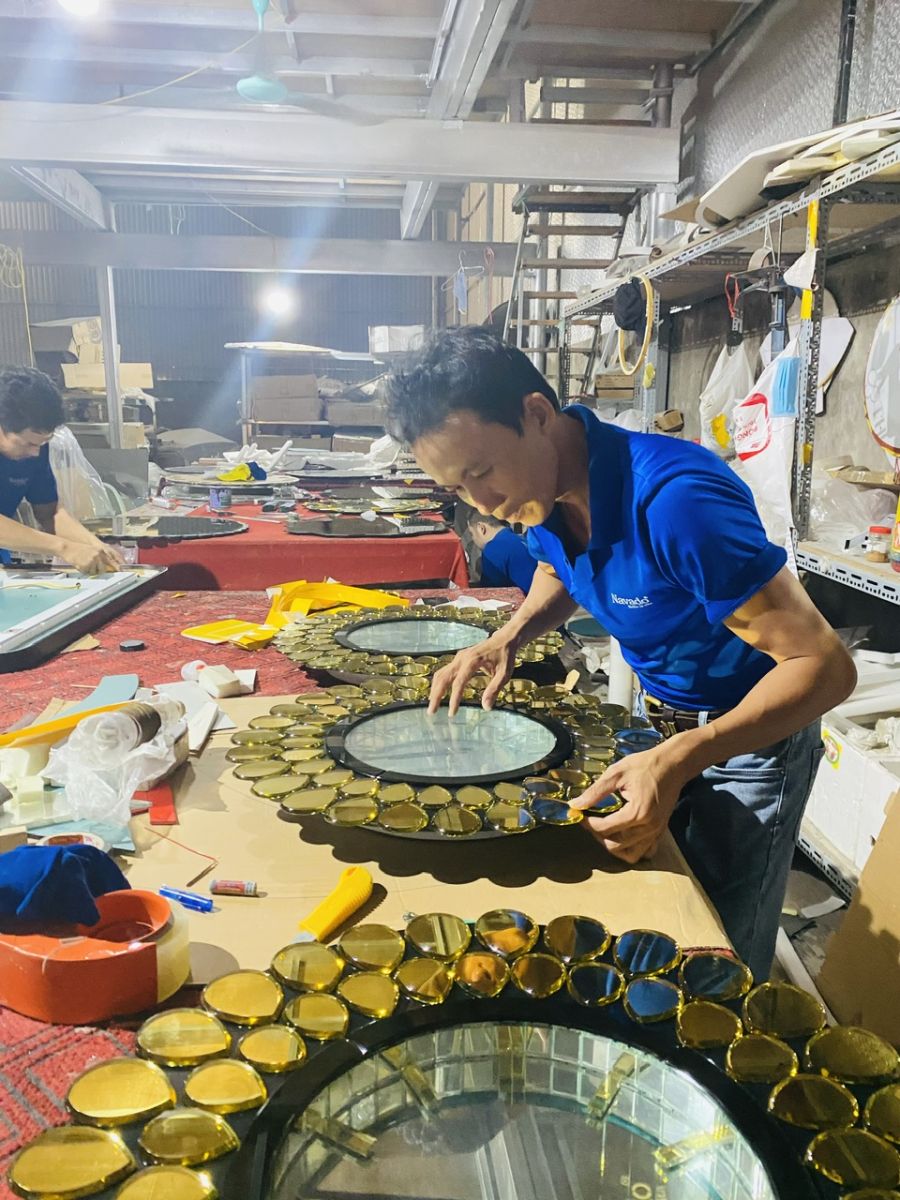 Sản xuất đồng hồ decor tường nghệ thuật từ gương