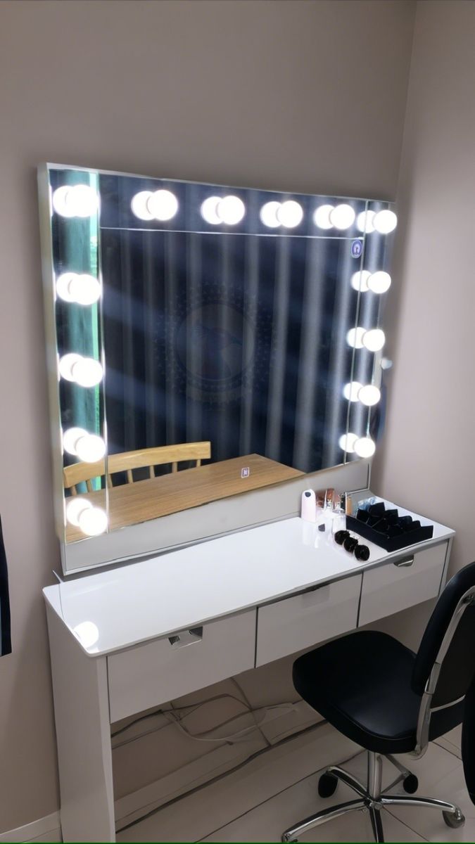 Gương makeup bàn trang điểm