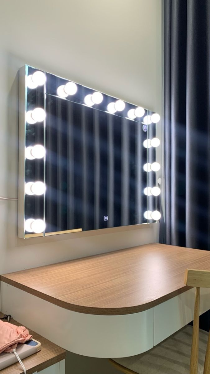 Gương makeup bàn trang điểm