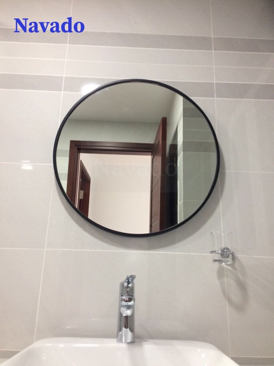 Gương treo tường phòng tắm