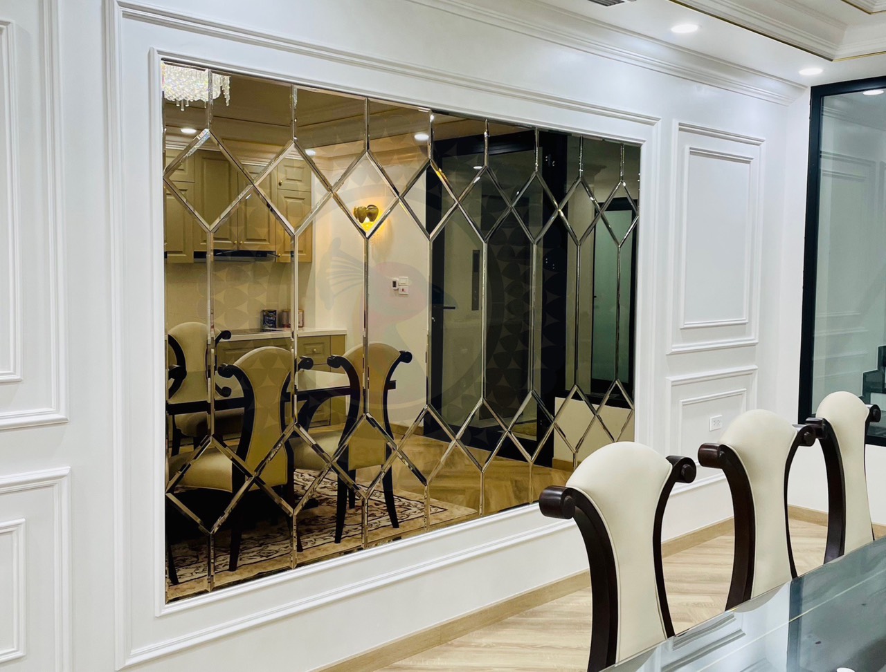 Gương kính bỉ màu trang trí nội thất