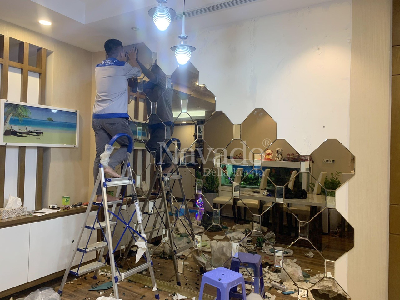 Thi công lắp gương ghép tường