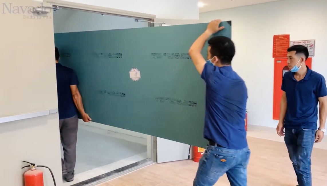 Nhận biết gương tráng bạc AGC