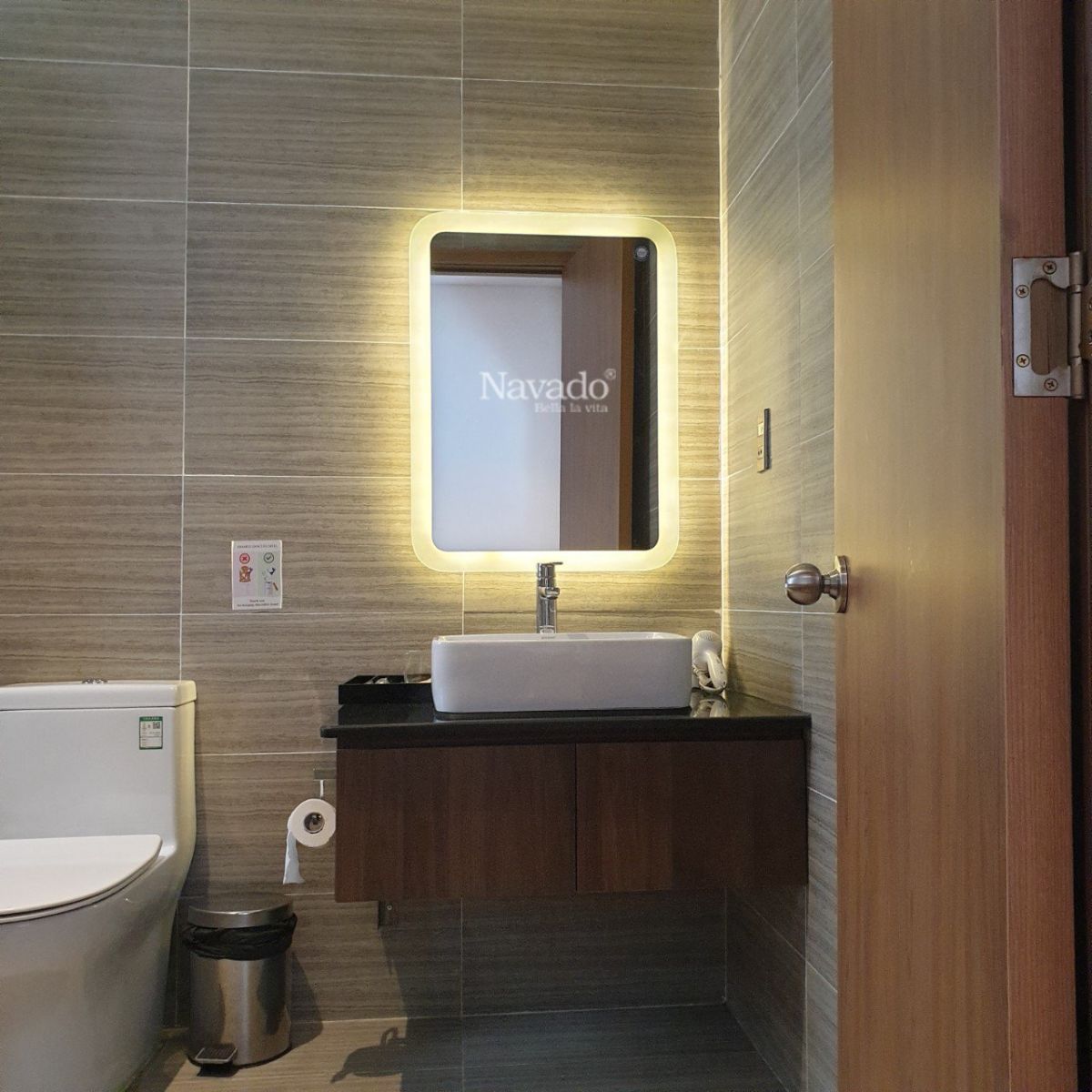 mẫu gương đèn led Navado