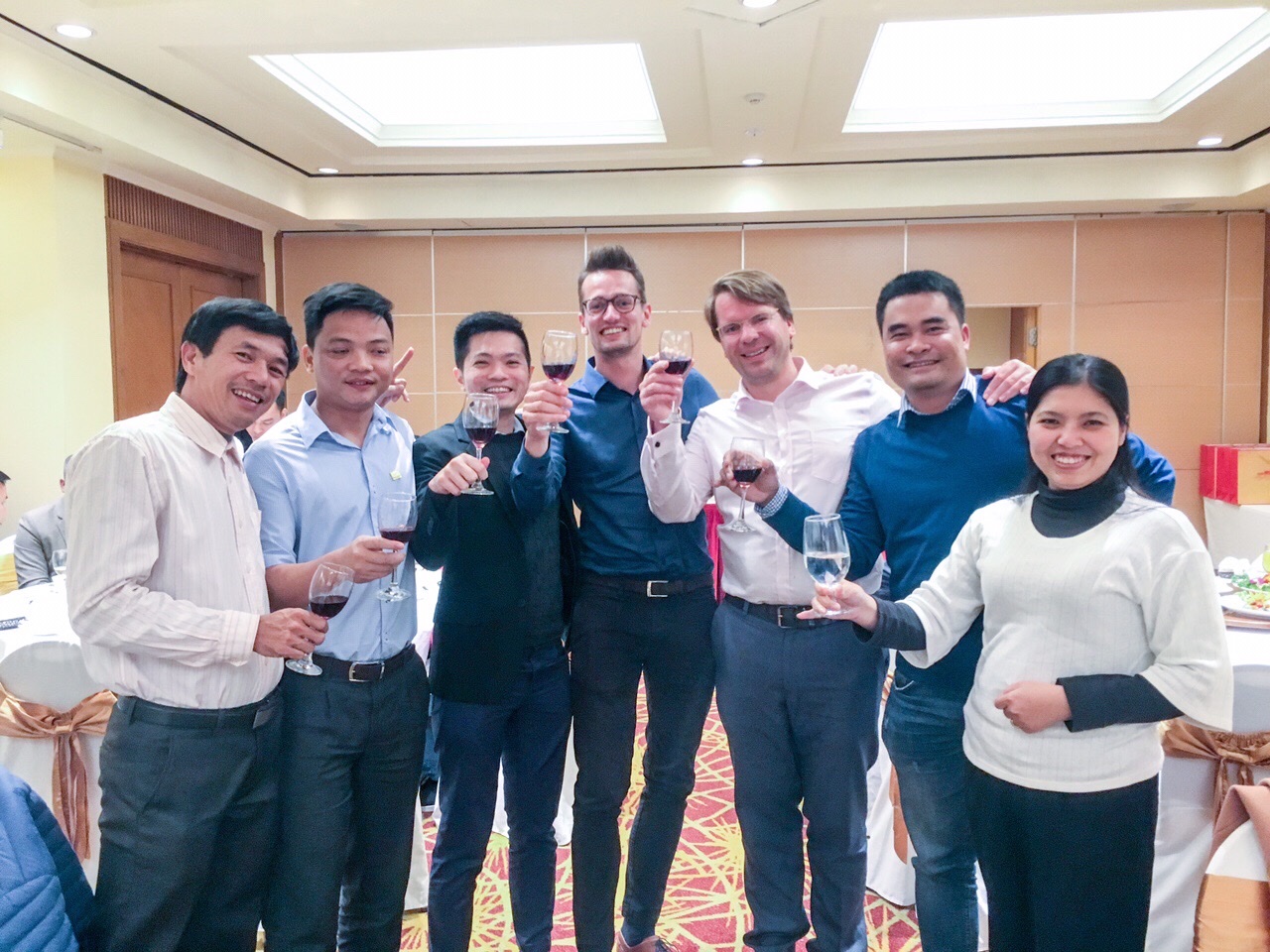 Sự hợp tác gương bỉ gương bỉ AGC và Navado Việt Nam