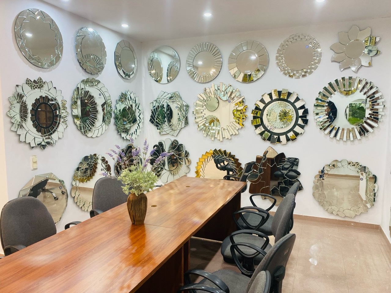 Những mẫu gương trang trí nội thất cao cấp