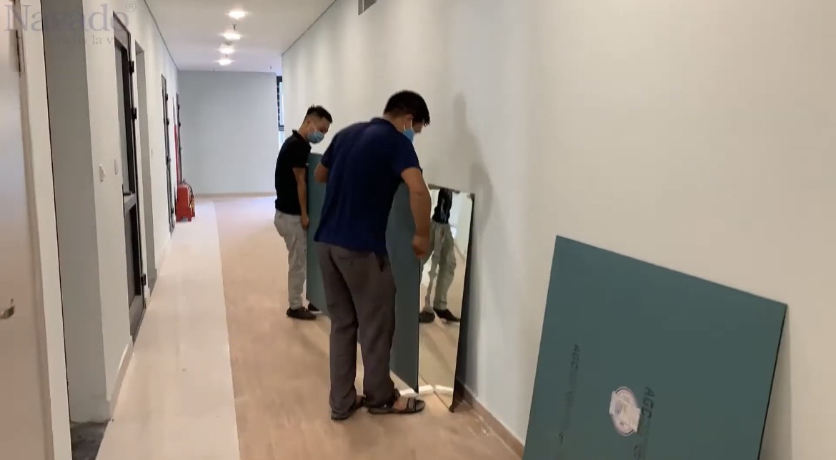 Gương bỉ lắp phòng tập GYM