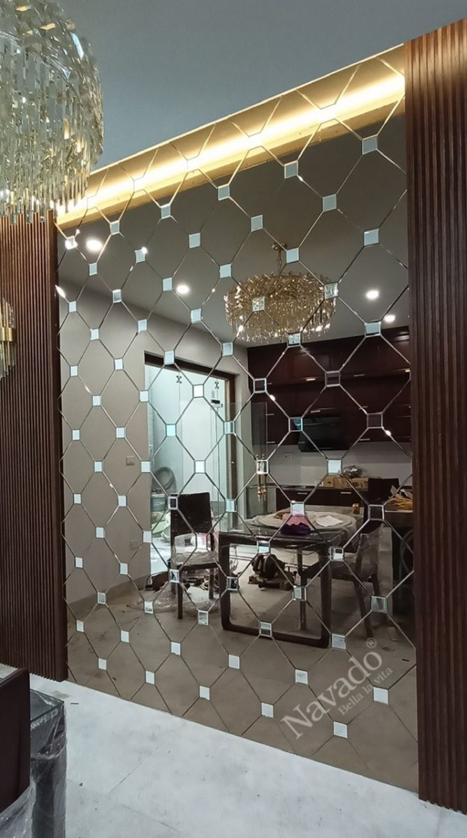 Gương ghép tường phòng khách cao cấp