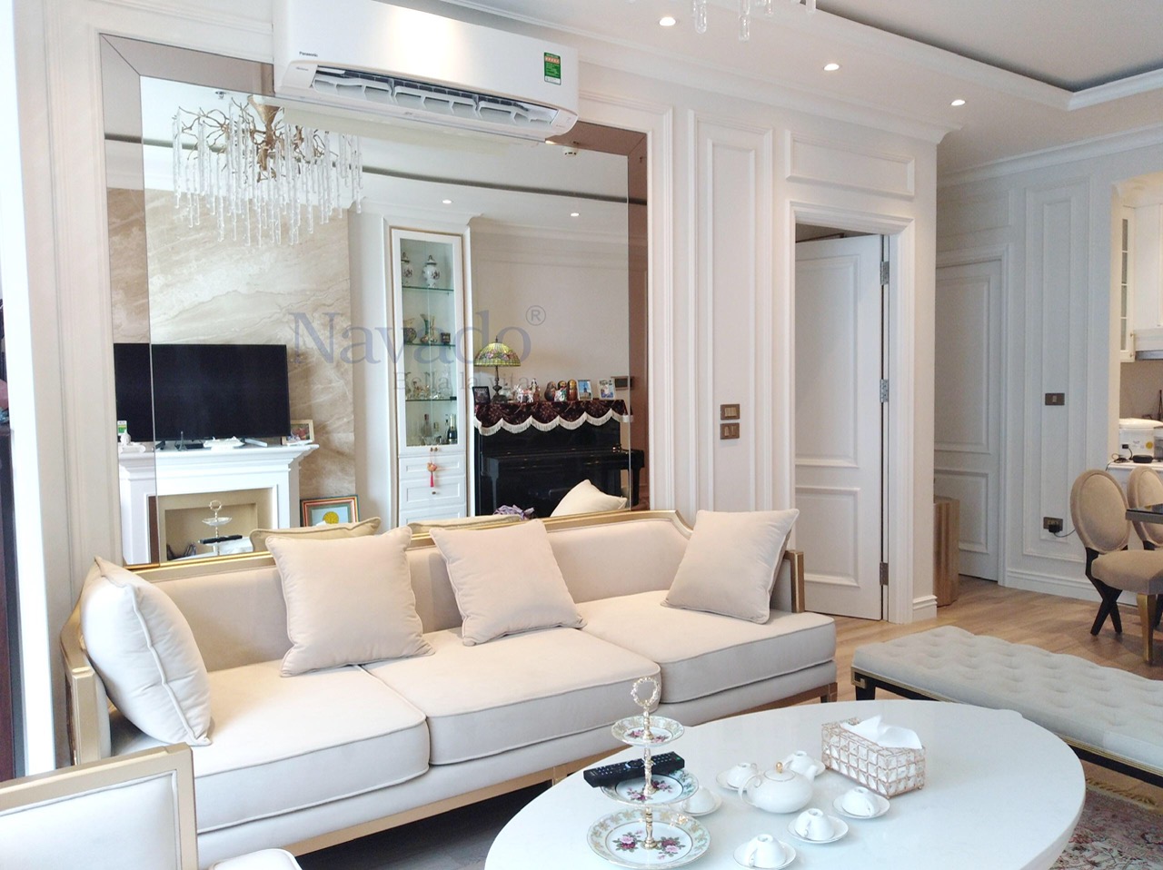 Gương ghép dán tường nghệ thuật phòng khách03