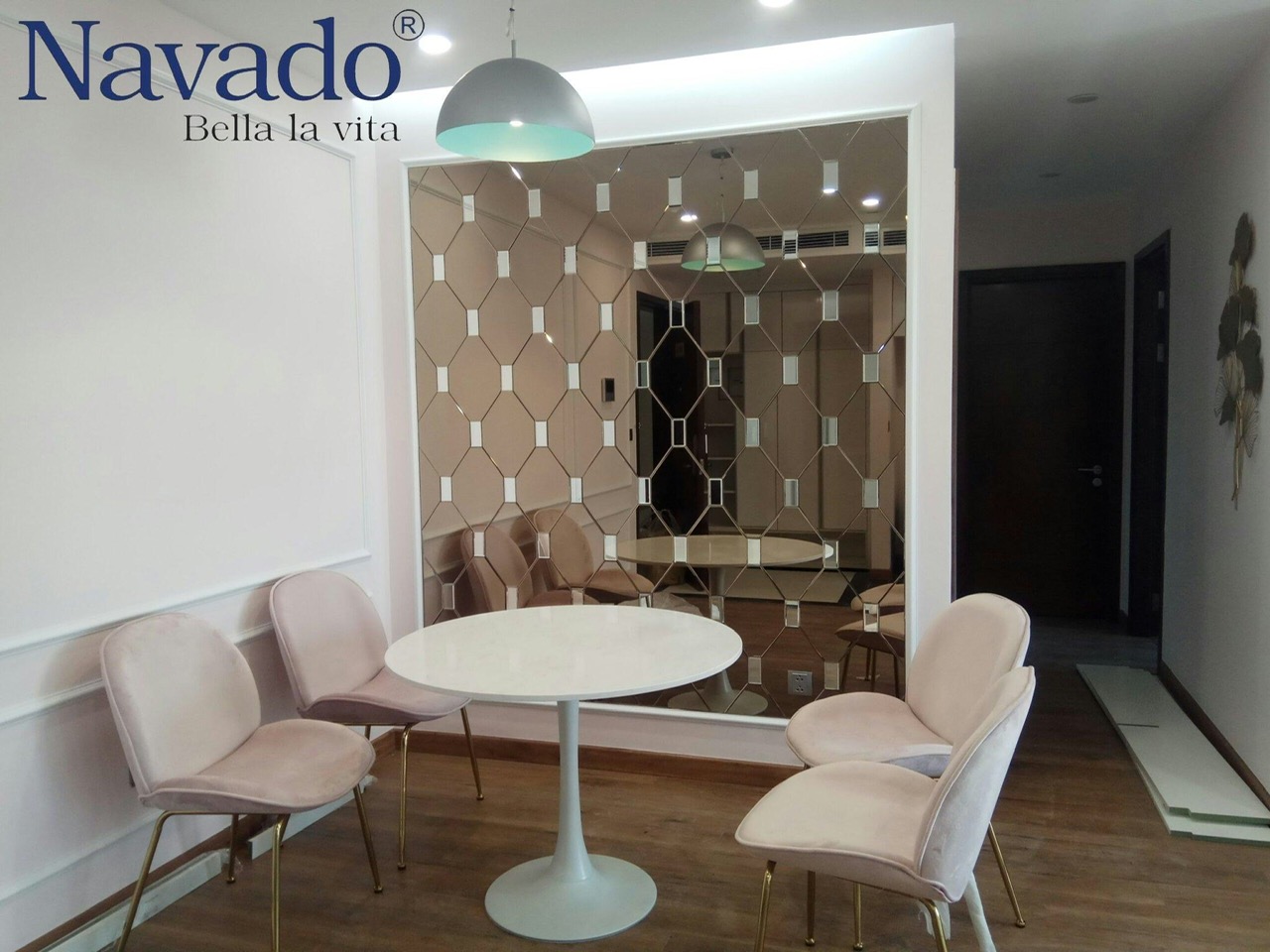 Gương ghép dán tường nghệ thuật phòng khách06