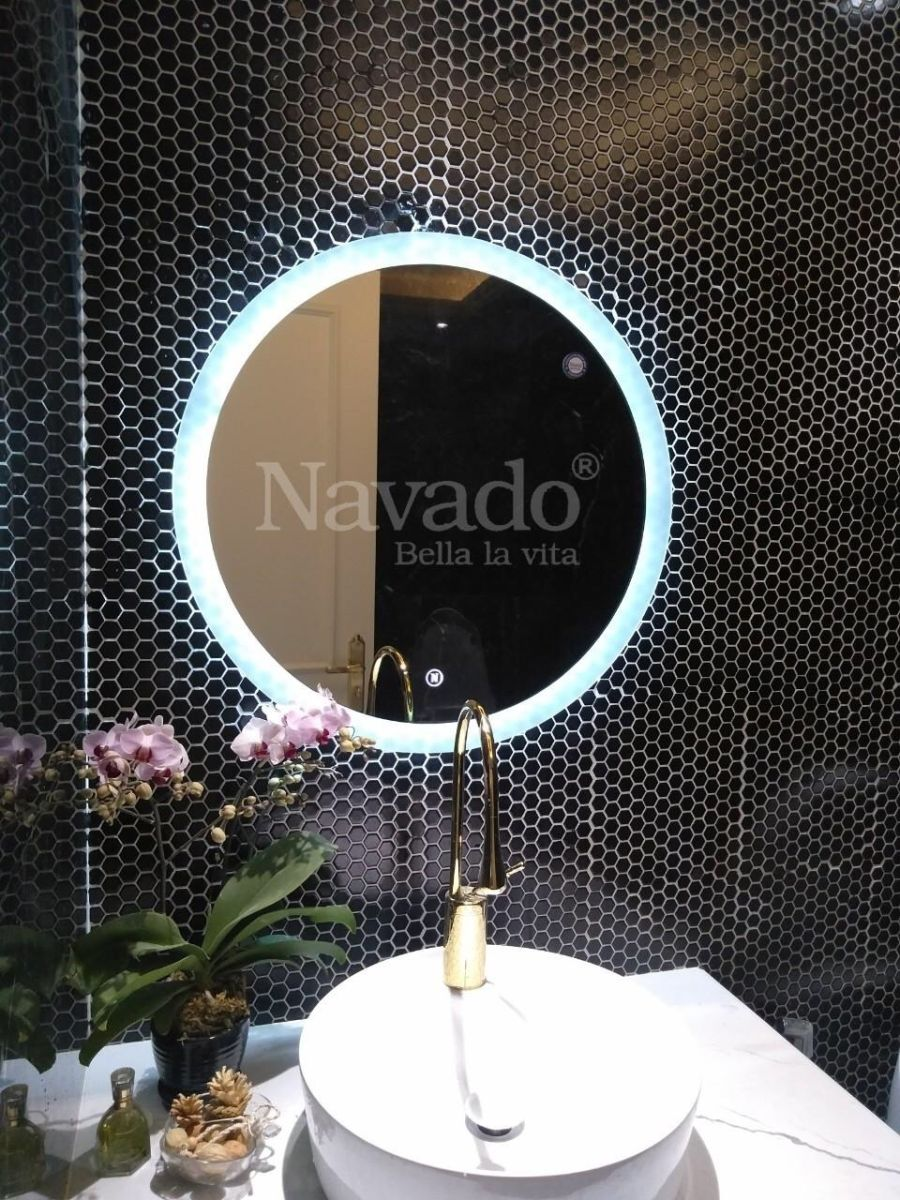 gương nhà vệ sinh giá rẻ có đèn led tiết kiệm điện