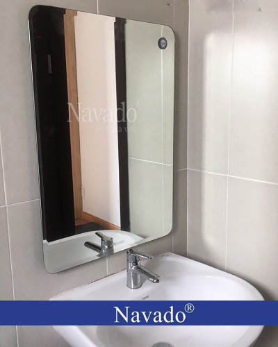 Gương phòng tắm NAV 102C là sự lựa chọn hoàn hảo cho phòng tắm của bạn. Với kiểu dáng hiện đại, tính thẩm mỹ cao và đèn LED sáng tạo, sản phẩm này sẽ đưa phòng tắm của bạn lên một tầm cao mới. Hãy đến với chúng tôi để được hướng dẫn thêm về sản phẩm và tìm hiểu các ưu đãi hấp dẫn.